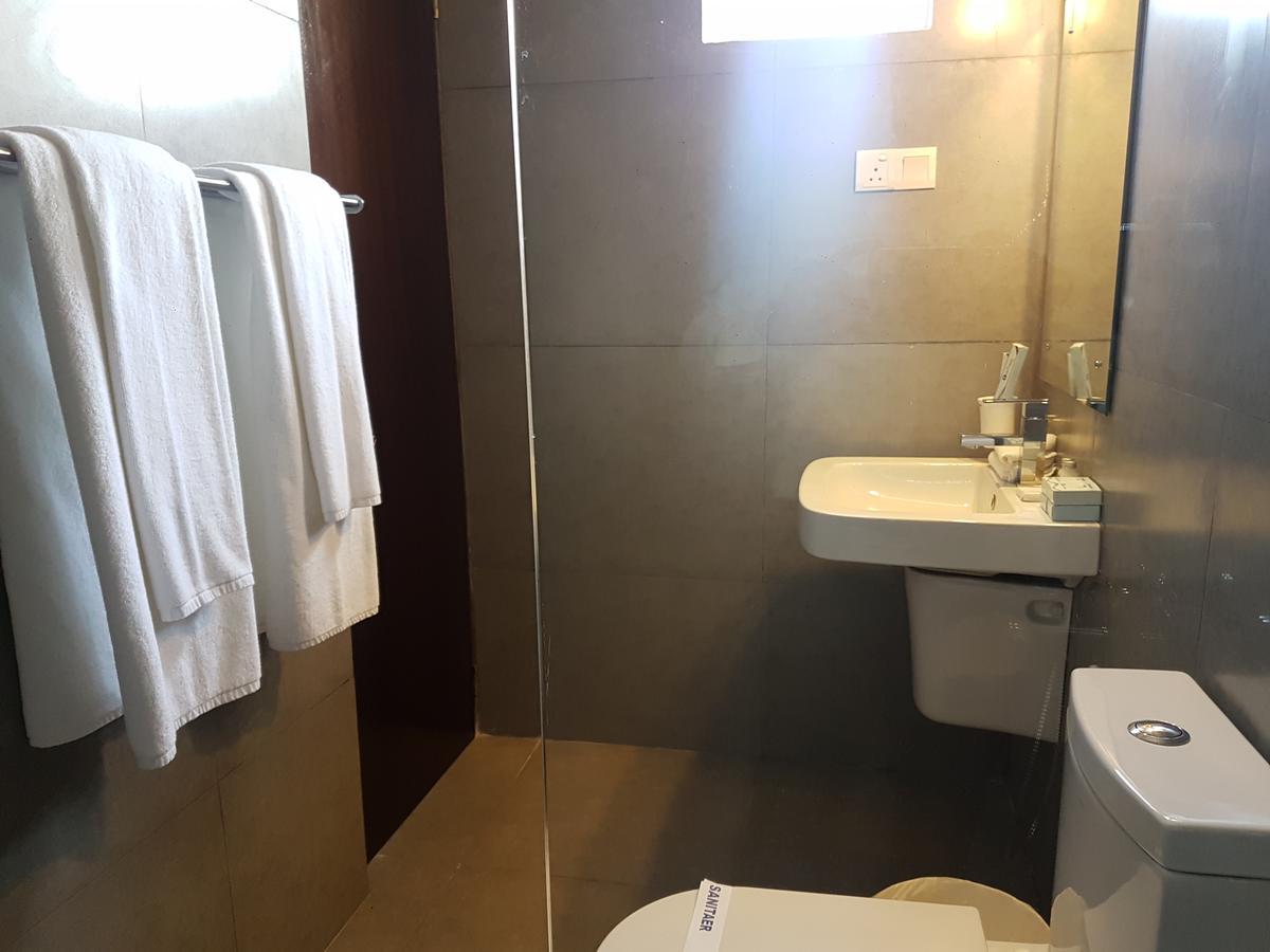 A One Hotel - "The Marine" Colombo Ngoại thất bức ảnh
